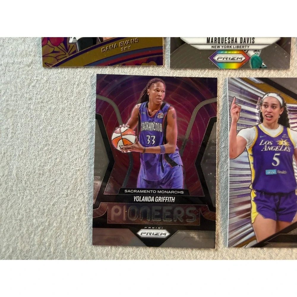 2024 Panini Prizm WNBA Insert Lot 7 Cardoso RC Groovy Fractal Fearless